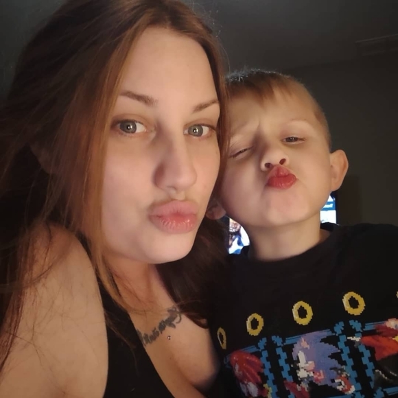 Meet your Posher, Jessie - Picture 2 of 2